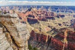 Le navi da guerra dell'arenaria sono allineate in porto in Grand Canyon dell'Arizona immagini stock libere da diritti Le navi da guerra dell'arenaria sono allineate in porto in Grand Canyon dell'Arizona immagini stock libere da diritti