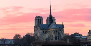 Le Notre Dame Cathedral au coucher du soleil, Paris, France photographie stock Le Notre Dame Cathedral au coucher du soleil, Paris, France photographie stock