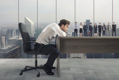 Le patron choisit les candidats appropriés au lieu de travail Concept du recrutement et de l'équipe image stock Le patron choisit les candidats appropriés au lieu de travail Concept du recrutement et de l'équipe image stock