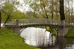 Le pont en parc de palais image stock Le pont en parc de palais image stock