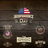 Le quatrième du Jour de la Déclaration d'Indépendance Etats-Unis de juillet badges des logos et des labels pour utilisation illustration libre de droits Le quatrième du Jour de la Déclaration d'Indépendance Etats-Unis de juillet badges des logos et des labels pour utilisation illustration libre de droits