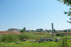 Le rovine del tempio di Artemide, una delle sette meraviglie del mondo antico Selcuk, Turchia, i nostri giorni immagini stock Le rovine del tempio di Artemide, una delle sette meraviglie del mondo antico Selcuk, Turchia, i nostri giorni immagini stock