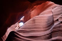 Le soleil de canyon d'antilope brillant image libre de droits Le soleil de canyon d'antilope brillant image libre de droits