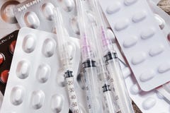 Le thème de pharmacie, médecine marque sur tablette les pilules antibiotiques en paquet FO photographie stock Le thème de pharmacie, médecine marque sur tablette les pilules antibiotiques en paquet FO photographie stock