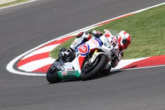 Leon Haslam #91 su Honda CBR1000RR con il Superbike WSBK di Pata Honda World Superbike Team immagini stock Leon Haslam #91 su Honda CBR1000RR con il Superbike WSBK di Pata Honda World Superbike Team immagini stock