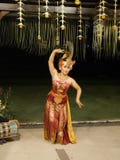 Les danseurs dans Bali, filles de Balinese, ressortissant danse photo stock Les danseurs dans Bali, filles de Balinese, ressortissant danse photo stock