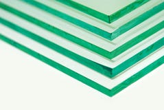 Les feuilles de panneaux clairs gâchés par fabrication en verre de flotteur d'usine ont coupé pour classer image libre de droits Les feuilles de panneaux clairs gâchés par fabrication en verre de flotteur d'usine ont coupé pour classer image libre de droits