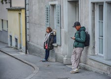 Les gens sur la rue de la ville de luzerne image stock Les gens sur la rue de la ville de luzerne image stock