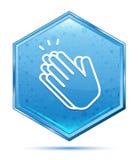 Les mains battent le bouton bleu en cristal d'hexagone d'icône illustration stock Les mains battent le bouton bleu en cristal d'hexagone d'icône illustration stock