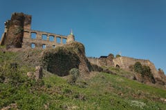 Les ruines de la forteresse impériale Beilstein irréfutable, allemandes Photo libre de droits Les ruines de la forteresse impériale Beilstein irréfutable, allemandes Photo libre de droits