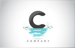 Letra Logo Design de C com reflexão das gotas das ondinhas do respingo da água ilustração do vetor Letra Logo Design de C com reflexão das gotas das ondinhas do respingo da água ilustração do vetor