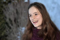 Leuke tienerschreeuwen met vreugde stock afbeelding Leuke tienerschreeuwen met vreugde stock afbeelding