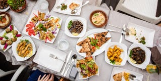 Libanesisk mat på restaurangen Arkivfoto Libanesisk mat på restaurangen Arkivfoto