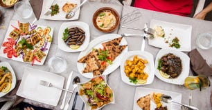 Libanesisk mat på restaurangen arkivfoto Libanesisk mat på restaurangen arkivfoto