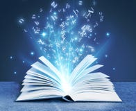 Libro mágico azul imágenes de archivo libres de regalías Libro mágico azul imágenes de archivo libres de regalías