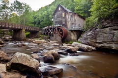 Lichtungs-Nebenfluss-Mahlgut-Mühle am Babcock Nationalpark, West Virginia stockfotografie Lichtungs-Nebenfluss-Mahlgut-Mühle am Babcock Nationalpark, West Virginia stockfotografie