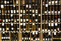 Licorería del alcohol fotografía editorial. Imagen de diseños - 31150837