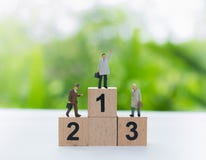 Lidera biznesu, victorie i osiągnięcia pojęcie, zdjęcie stock Lidera biznesu, victorie i osiągnięcia pojęcie, zdjęcie stock