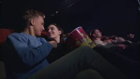 im kino küssen