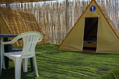 Lieu de villégiature pour des vacances de camping ou de cottage de famille photo stock Lieu de villégiature pour des vacances de camping ou de cottage de famille photo stock