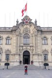 Lima/Peru - 07 18 2017: Präsidentenwache lizenzfreies stockbild Lima/Peru - 07 18 2017: Präsidentenwache lizenzfreies stockbild