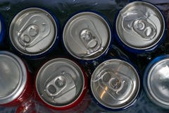 Limonade kann lizenzfreie stockbilder Limonade kann lizenzfreie stockbilder