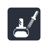Liten flaska för medicin med droppglassen bland annat för tecken och symbol för vektor för droppdoseringsymbol som isoleras på vi stock illustrationer Liten flaska för medicin med droppglassen bland annat för tecken och symbol för vektor för droppdoseringsymbol som isoleras på vi stock illustrationer