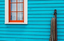 Ljust färgat hus arkivfoton Ljust färgat hus arkivfoton