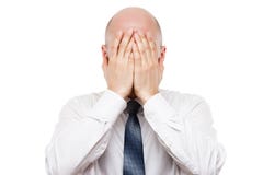 Llorando al hombre de negocios cansado o subrayado en cara de ocultación de la mano de la depresión foto de archivo Llorando al hombre de negocios cansado o subrayado en cara de ocultación de la mano de la depresión foto de archivo