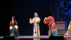 Llore o llore antes de los generales de las mujeres de Pekín Opera“ de la féretro del del € de Yang Familyâ Llore o llore antes de los generales de las mujeres de Pekín Opera“ de la féretro del del € de Yang Familyâ