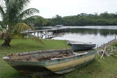 A lo largo del nuevo río del paseo anaranjado, Belice imagen de archivo A lo largo del nuevo río del paseo anaranjado, Belice imagen de archivo