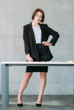 Local de trabalho da mulher de Teamlead que conceitua a estratégia fotografia de stock Local de trabalho da mulher de Teamlead que conceitua a estratégia fotografia de stock