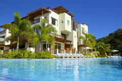 Località di soggiorno in Roatan, Honduras immagine stock libera da diritti Località di soggiorno in Roatan, Honduras immagine stock libera da diritti