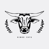 Logo, simbolo, segno, testa del toro dello stampino Tecnica unica Stile disegnato a mano d'annata illustrazione di stock Logo, simbolo, segno, testa del toro dello stampino Tecnica unica Stile disegnato a mano d'annata illustrazione di stock