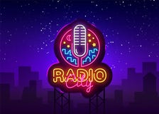 Logo Vector de neón de radio Señal de neón de radio de la ciudad, plantilla del diseño, diseño moderno de la tendencia, letrero d ilustración del vector Logo Vector de neón de radio Señal de neón de radio de la ciudad, plantilla del diseño, diseño moderno de la tendencia, letrero d ilustración del vector