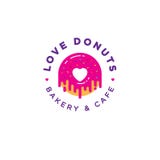 Logotipo da filhós do amor Emblema do café da padaria e dos anéis de espuma Filhós cor-de-rosa com logotipo do coração ilustração stock Logotipo da filhós do amor Emblema do café da padaria e dos anéis de espuma Filhós cor-de-rosa com logotipo do coração ilustração stock