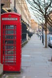 Londen, het Verenigd Koninkrijk, 17 Februari, 2018: De traditionele Rode telefooncel van Londen stock afbeelding Londen, het Verenigd Koninkrijk, 17 Februari, 2018: De traditionele Rode telefooncel van Londen stock afbeelding