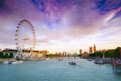 london wielkiej brytanii 22nd 2017 Maja Londyński oko i domy parlament i fotografia royalty free london wielkiej brytanii 22nd 2017 Maja Londyński oko i domy parlament i fotografia royalty free