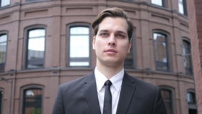 lopende jonge zakenman lopende jonge zakenman