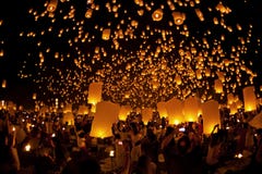 Loy Krathong y Yi Peng Festival Loy Krathong y Yi Peng Festival