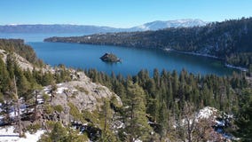Lucht4k Emerald Bay, Meer Tahoe, het Panorama van Californië de V.S. stock afbeeldingen Lucht4k Emerald Bay, Meer Tahoe, het Panorama van Californië de V.S. stock afbeeldingen