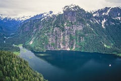 Luchtfoto van de Fjord van Alaska stock foto Luchtfoto van de Fjord van Alaska stock foto