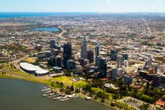Luchtmening van de stadshorizon van Perth, Westelijk Australië royalty-vrije stock foto Luchtmening van de stadshorizon van Perth, Westelijk Australië royalty-vrije stock foto