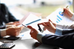 Ludzie biznesu spotyka dyskutować zdjęcie stock Ludzie biznesu spotyka dyskutować zdjęcie stock