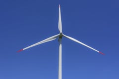 Luft maler kraftverket mot himlen alternativ energi Royaltyfria Foton Luft maler kraftverket mot himlen alternativ energi Royaltyfria Foton