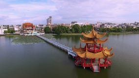 Luftschuß von Kaohsiungs berühmten Touristenattraktionen stock footage Luftschuß von Kaohsiungs berühmten Touristenattraktionen stock footage