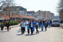 In Lukavac ha segnato il 2 aprile il giorno di autismo del mondo 2019 anni immagine stock In Lukavac ha segnato il 2 aprile il giorno di autismo del mondo 2019 anni immagine stock
