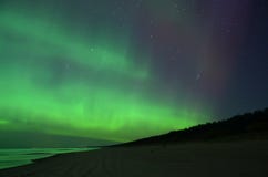 Lumières polaires et étoiles d'aurora borealis photos libres de droits Lumières polaires et étoiles d'aurora borealis photos libres de droits