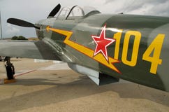 Lutador verde dos iaques de WWII fotografia de stock Lutador verde dos iaques de WWII fotografia de stock