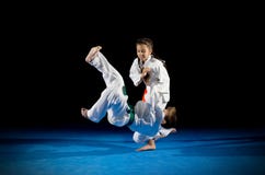 Lutadores das artes marciais das crianças imagens de stock Lutadores das artes marciais das crianças imagens de stock
